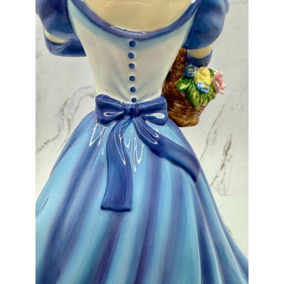 Royal Doulton Happy Birthday HN5428, 9" tall, Pretty Ladies, bone China - Picture 11 of 12